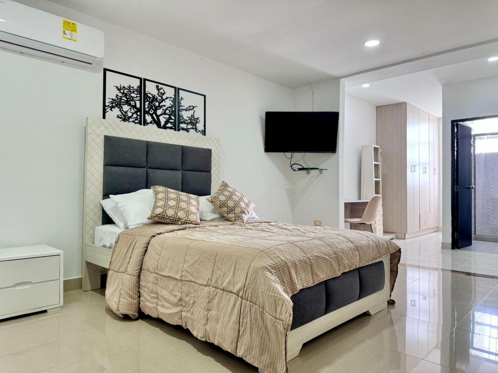Helene House Homestay *